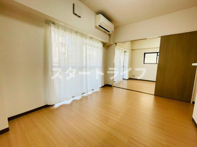 大阪市淀川区東三国５丁目の賃貸マンションの寝室