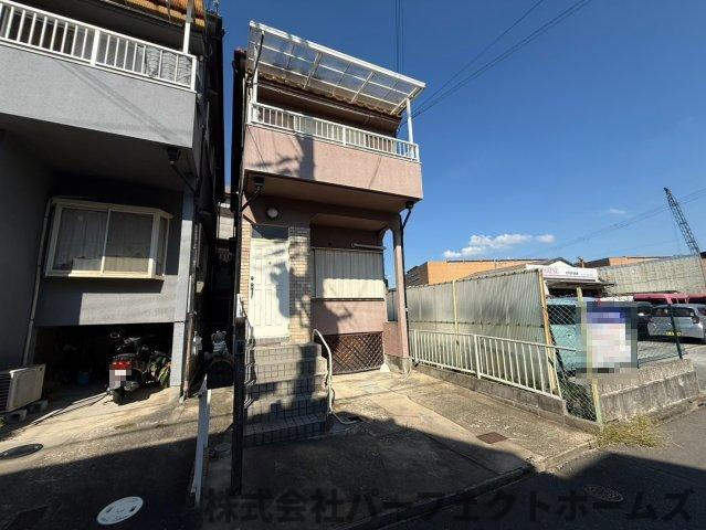 村野高見台戸建のエントランス