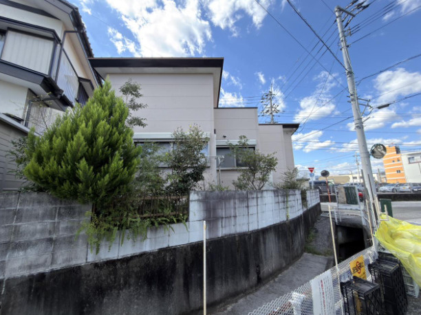 「平屋1LDK」高知市高須東町　中古一戸建てのその他|のどかな住宅街。日々の暮らしの中で、身近に緑を楽しめます。
