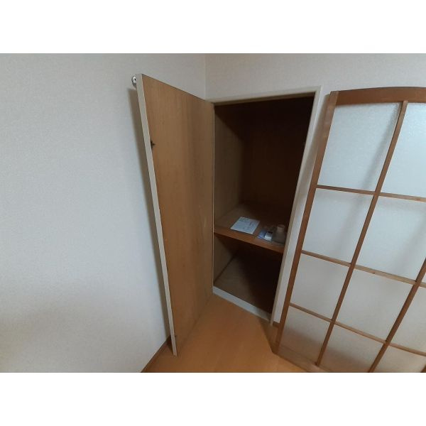 ハイツリビエールの収納