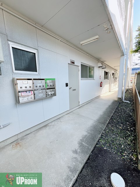 ハイツリビエールの駐車場