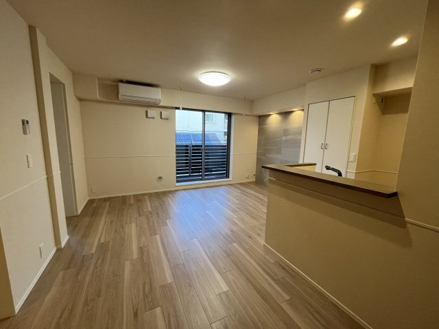 【居間・リビング】 | エルズプラス高円寺南 | 床暖房ついてます♪　※同間取り別部屋参考写真