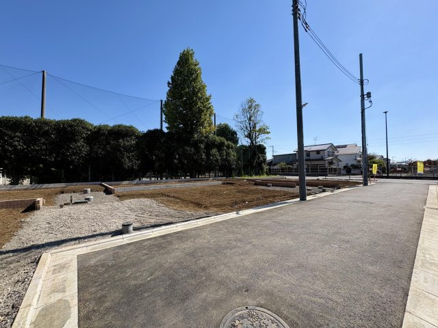 戸建 西東京市向台町２丁目の前面道路含む現地写真