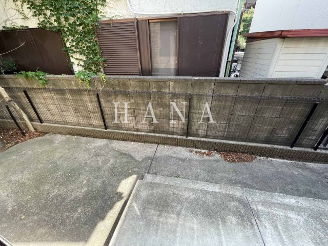 クレスタ広尾の庭