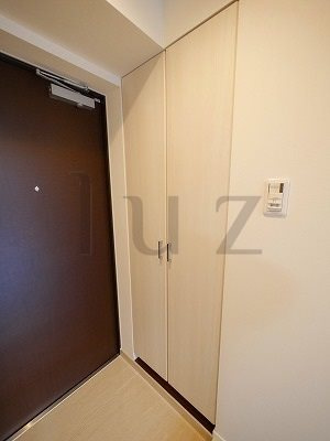 アンベリールマーロ横濱の玄関