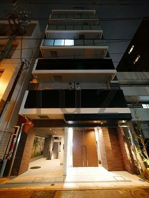 アンベリールマーロ横濱の外観