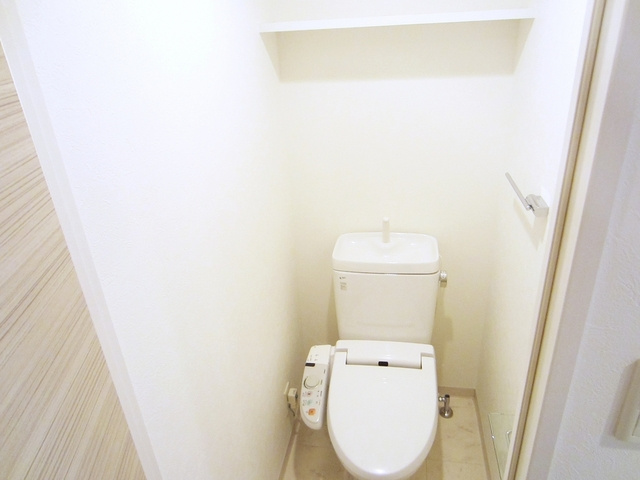 グラントゥルース東十条のトイレ|温水洗浄機能付きトイレです☆
