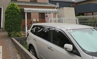 シェリールの駐車場