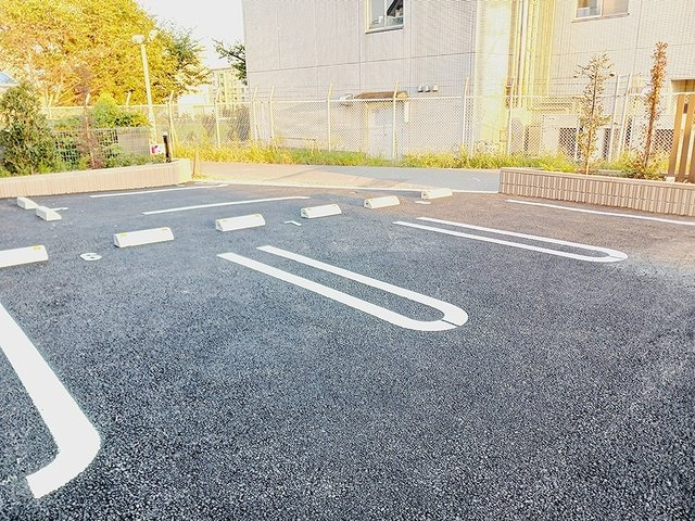 ヒカルサ川越霞ヶ関の駐車場|駐車場があるので、車を買う予定の方も安心です