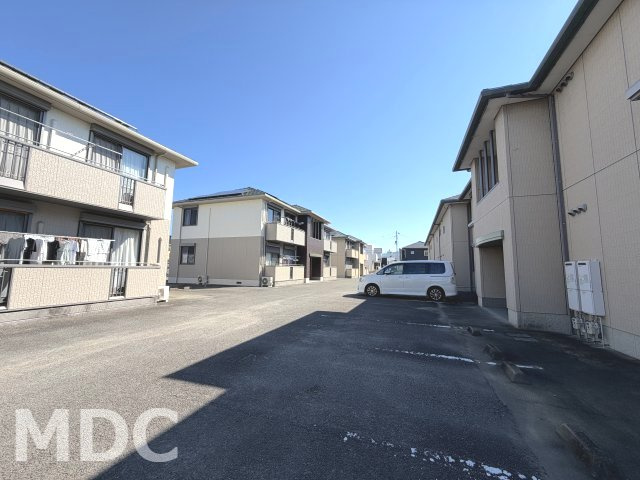 シャーメゾン ラヴィ Ａ棟の駐車場