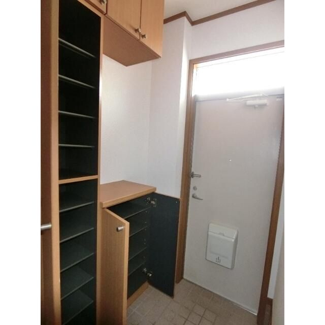 カーザ　ジョバーネの玄関|シンプルで使いやすい玄関です