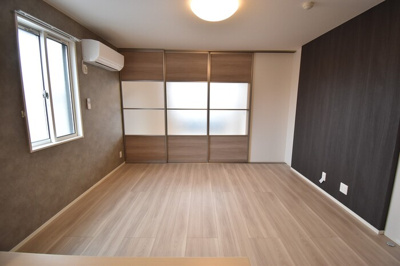 【居間・リビング】 | Ｄ－ＲＯＯＭ春日Ａ | ＬＤＫ１１．６帖