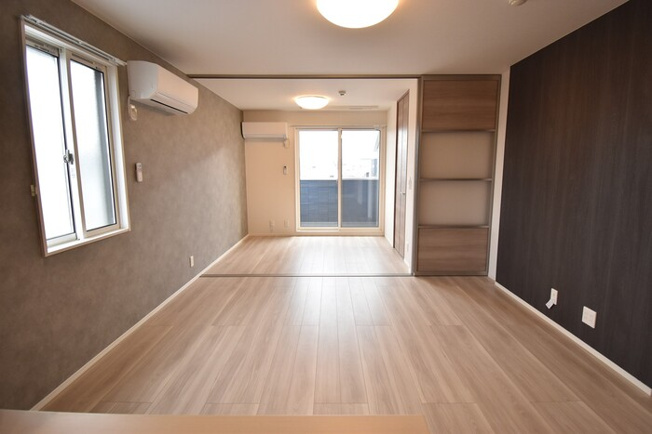 【洋室】 | Ｄ－ＲＯＯＭ春日Ａ | ＬＤＫ１１．６帖～洋室３．８帖