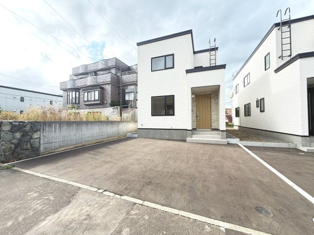 【新築戸建】札幌市清田区清田9条3丁目1棟の駐車場|同仕様物件