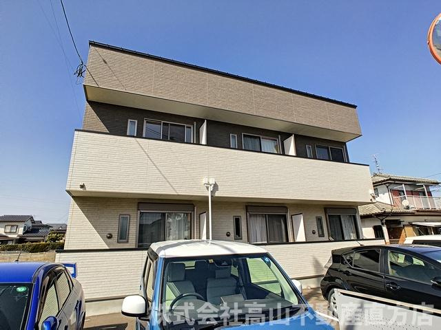 直方市大字感田のアパートの外観