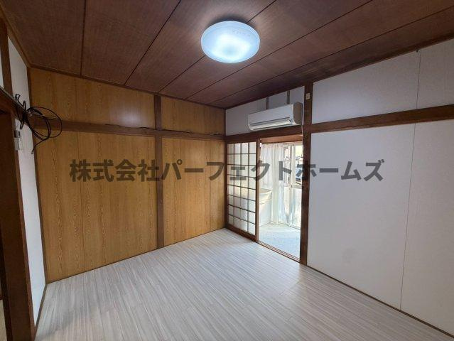 川勝町テラスハウスの洋室|落ち着いた色調の洋室です