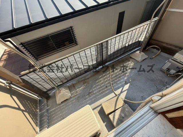 川勝町テラスハウスのバルコニー