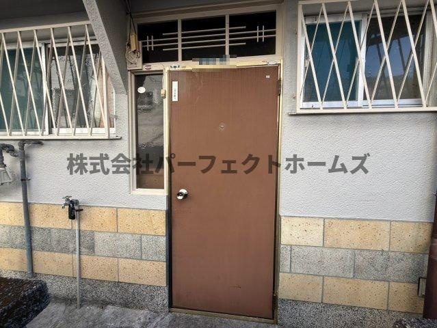 川勝町テラスハウスの玄関|玄関です