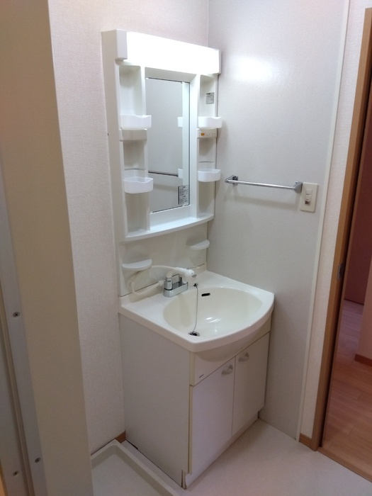 アイルサイドの独立洗面台|洗髪洗面化粧台