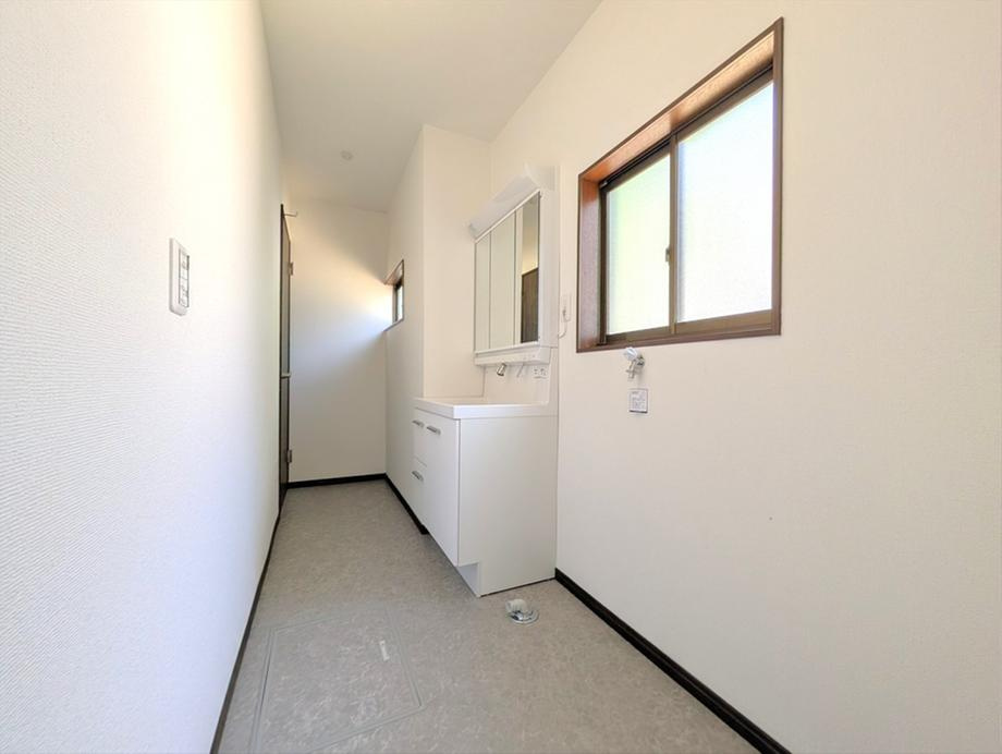 小山市乙女　中古戸建　敷地50.81坪のランドリースペース