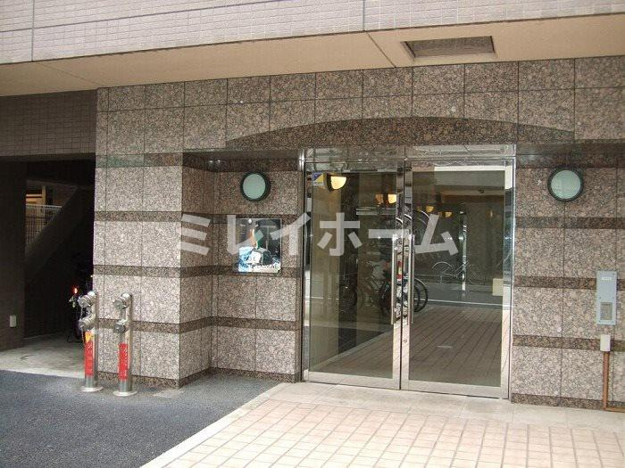 ステージファースト大森駅前のエントランス