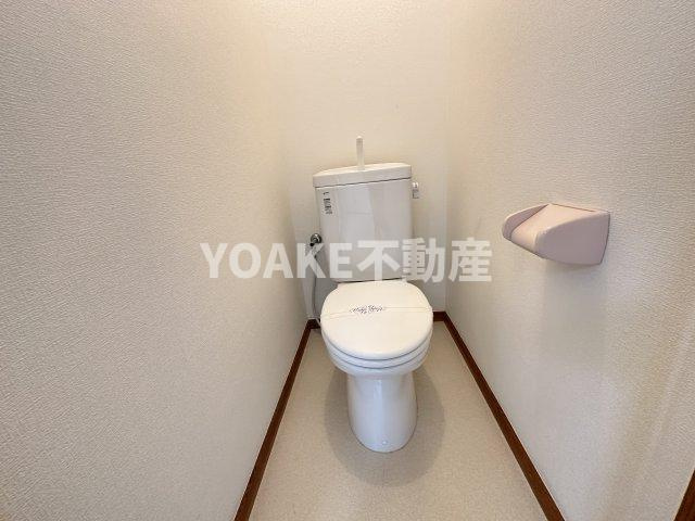 グリーンヒルハイツ座間のトイレ|別号室の写真となります。現況優先。