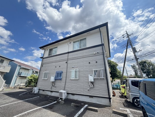 石川ベルメゾンC棟の外観