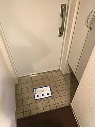 サンフル用賀の玄関
