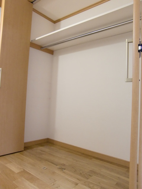 朝日マンションの収納|クローゼット