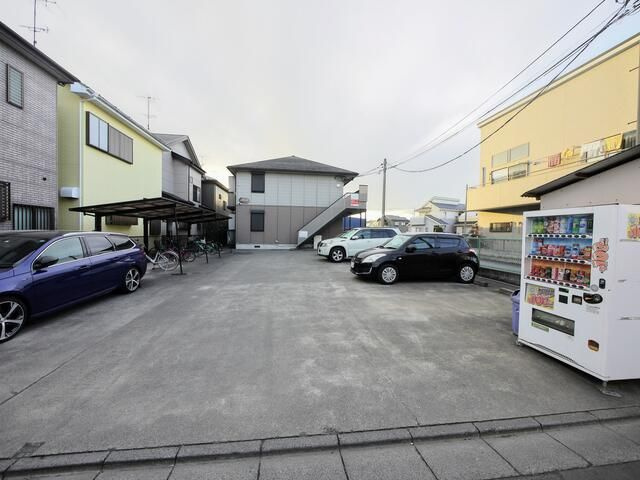エスペラント浦和の駐車場