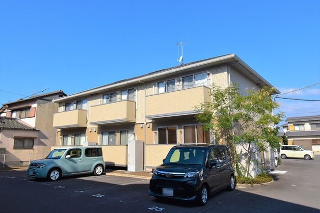 【外観】 | リーバス・E・イノセント B棟 | 建物外観