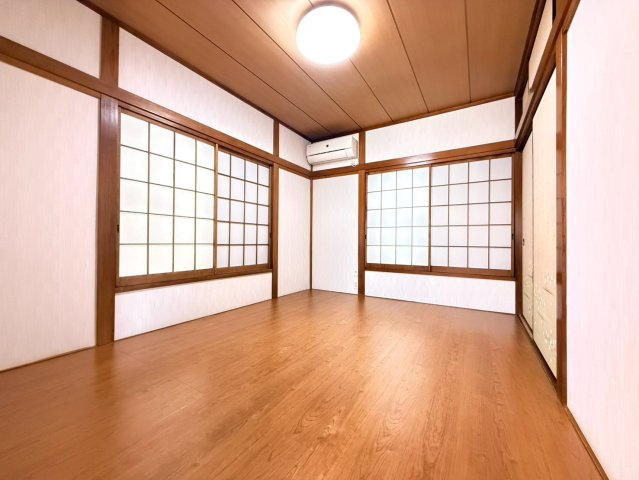 三郷市谷口中古物件の洋室