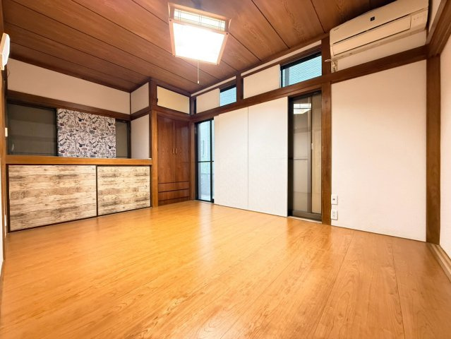 三郷市谷口中古物件の洋室
