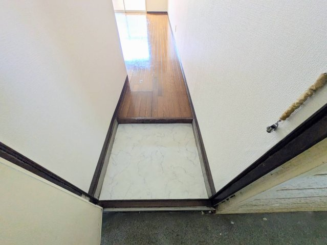 ハイネスマルシンの玄関