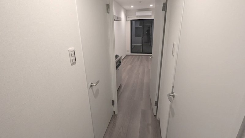 THE GARNET SUITE RESIDENCE 山科WESTの玄関