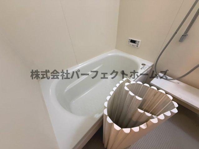 高柳7丁目貸家の浴室|日々の疲れを癒すお風呂付です