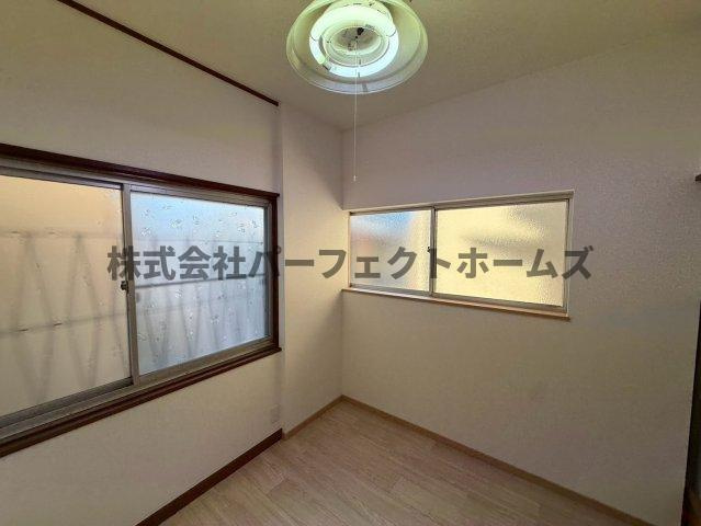 高柳7丁目貸家の和室|畳の上でゆっくりとくつろげる和室です