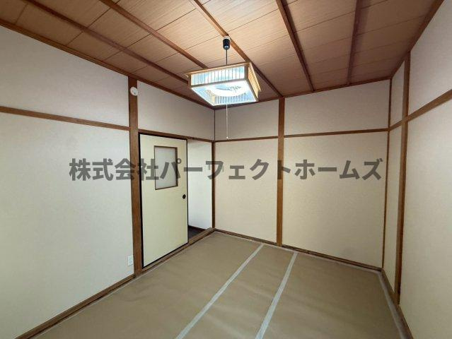 高柳7丁目貸家の和室|和室ならではの温かな和の空間で寛ぎの時間を過ごせます