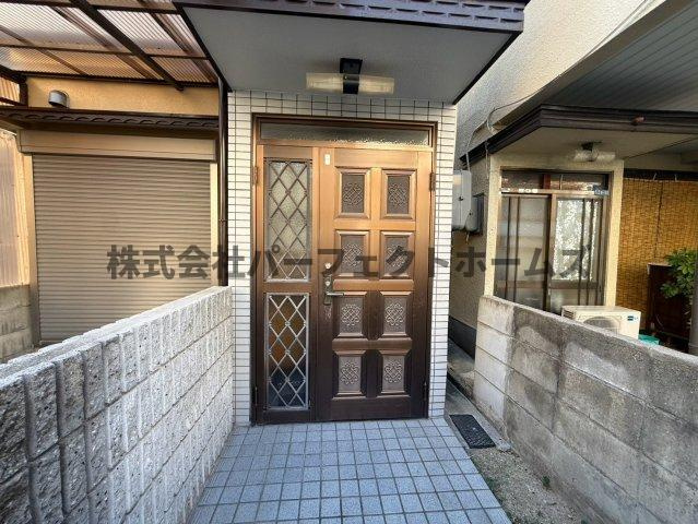 高柳7丁目貸家のエントランス|エントランスです