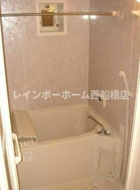 浦安市堀江１丁目のアパートの浴室
