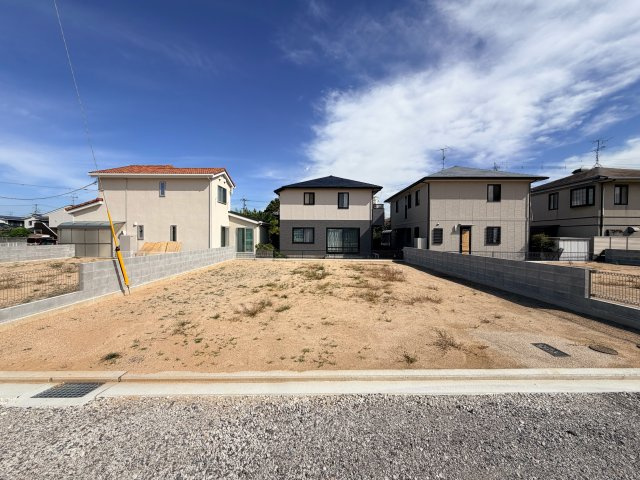伊予郡松前町大字南黒田5号地　 住宅用地