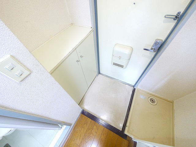 アメニティホウコクの玄関|収納もある玄関です
