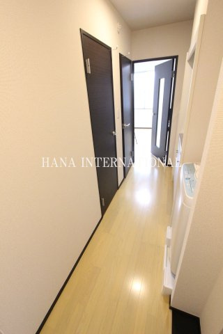 レオネクストエディークレストの玄関