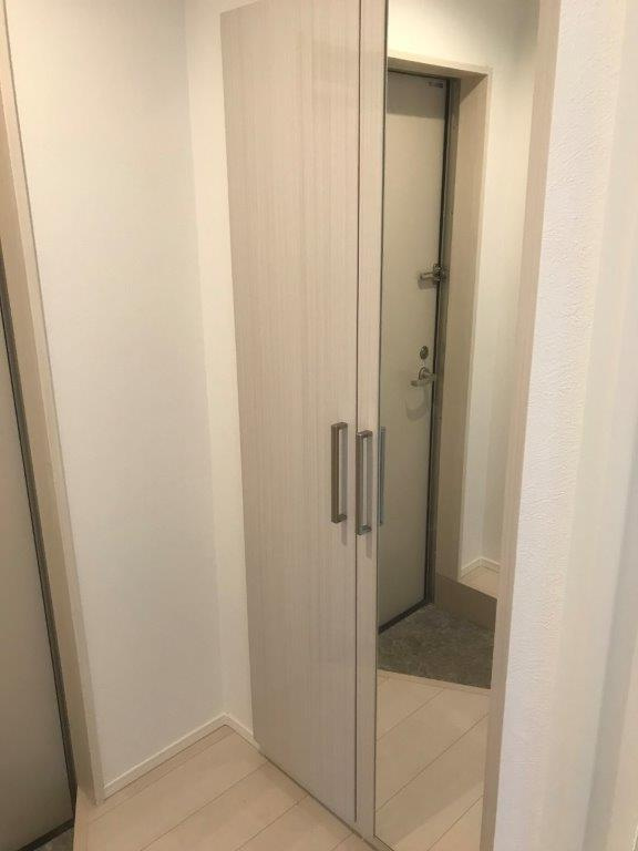 ハーモニーテラス志賀町Ⅱの玄関|シューズボックス