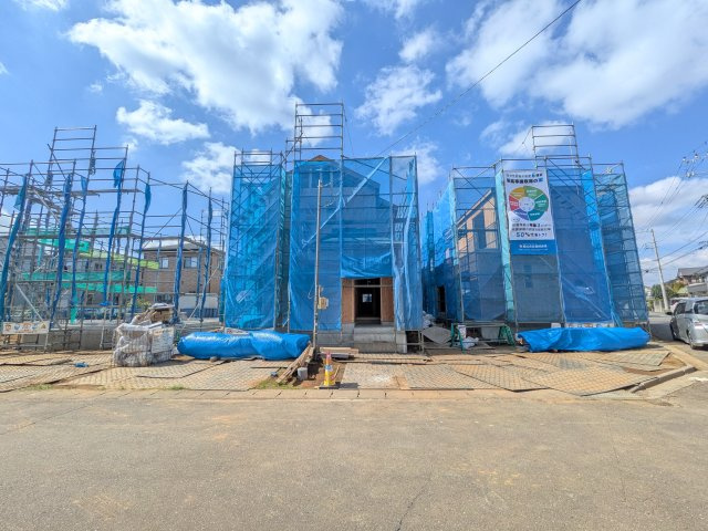 龍ケ崎市長山Ⅰ　新築戸建て　B号棟の前面道路含む現地写真|現地完成済で建物や駐車場、お庭も全てご覧いただけます。。
本日のご見学も可能です♪
お気軽にお電話またはお問い合わせください。