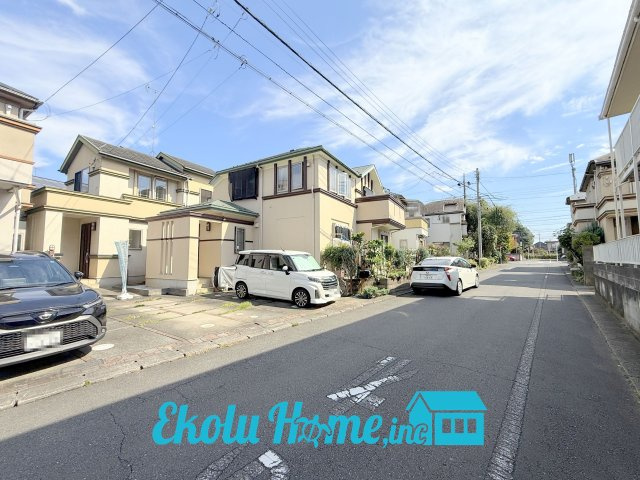 中古戸建て　日野市東豊田3丁目の前面道路含む現地写真|前面道路 （2026年10月撮影）