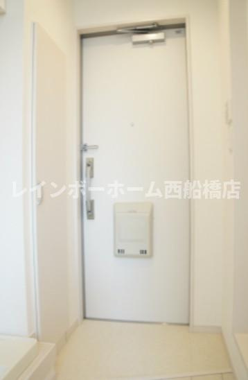 リブリ・lanaleaの玄関