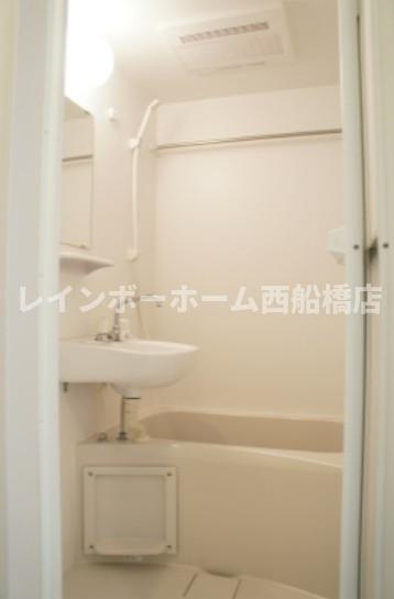 船橋市本町７丁目のアパートの洗面所