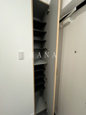 シャルールの設備|靴たくさん入りますね♪