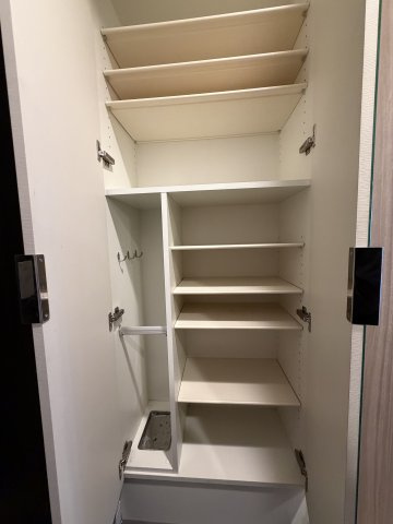 プレサンス堺筋本町ディスティニーの収納